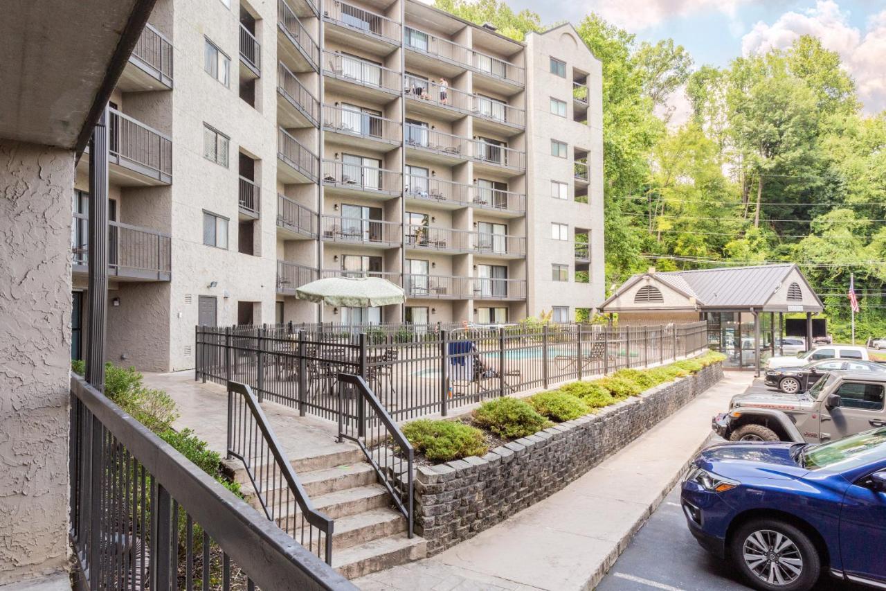 Condo 103 At Olde Gatlinburg Place - Downtown Gatlinburg Exterior photo