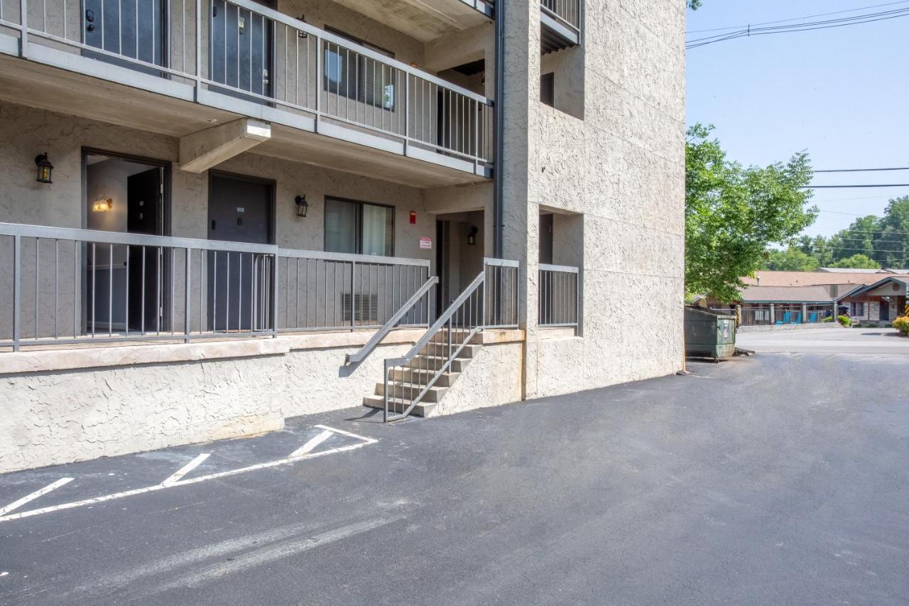 Condo 103 At Olde Gatlinburg Place - Downtown Gatlinburg Exterior photo